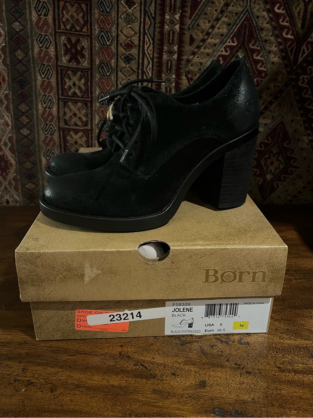 Born “Jolene” Oxford Distressed Black Suede Lace-Ups, Block Heel, Size 6, NEW! - Picture 6 of 6